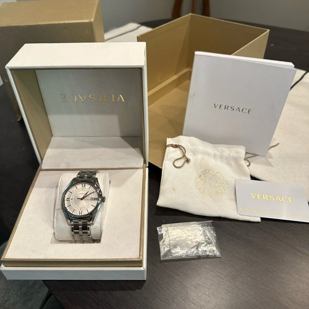 Men’s Versace watch - Picture 4 of 13